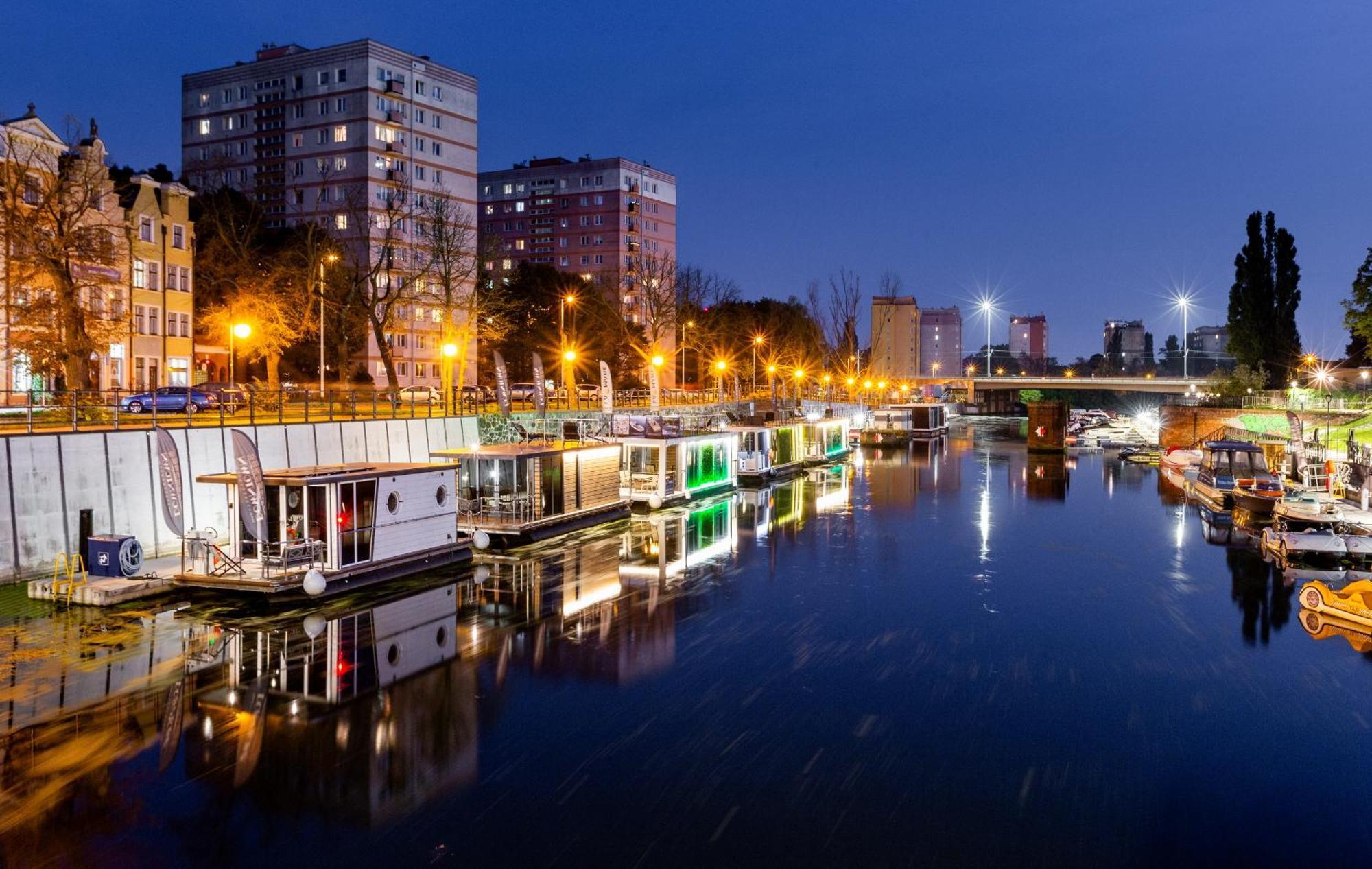 Domy Na Wodzie - La Mare Motlava Houseboats With Sauna By Downtown Apartments Gdansk Exterior foto